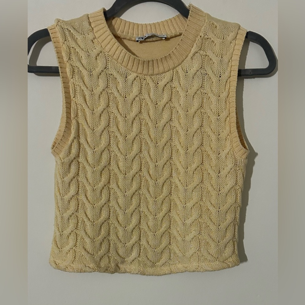 Zara Cable Knit Crop Top - Light Yellow